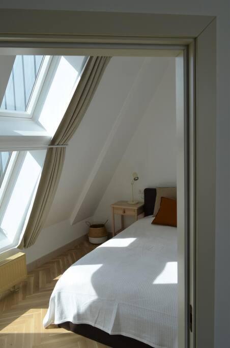 Luxury Apartment With A Balcony And View In Riga Old Town Exterior foto